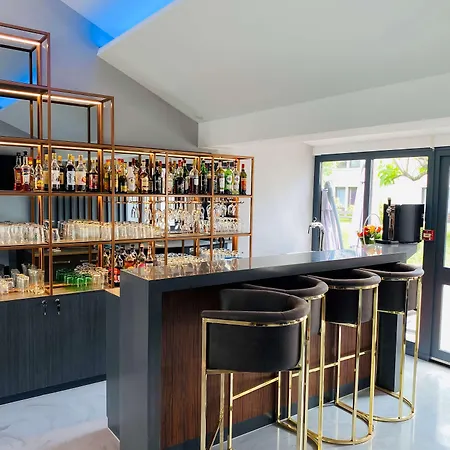 Kyriad Hotell 3*