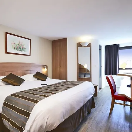 Kyriad Hotel 3*